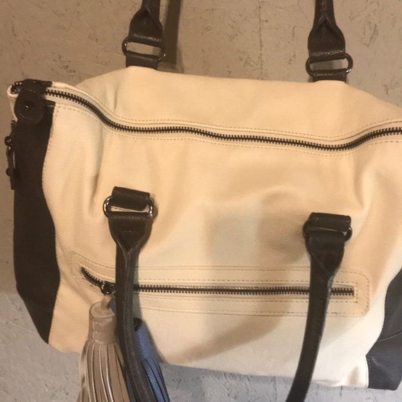 Steve Madden cream and Brown pocketbook (bag T) - Picture 3 of 8